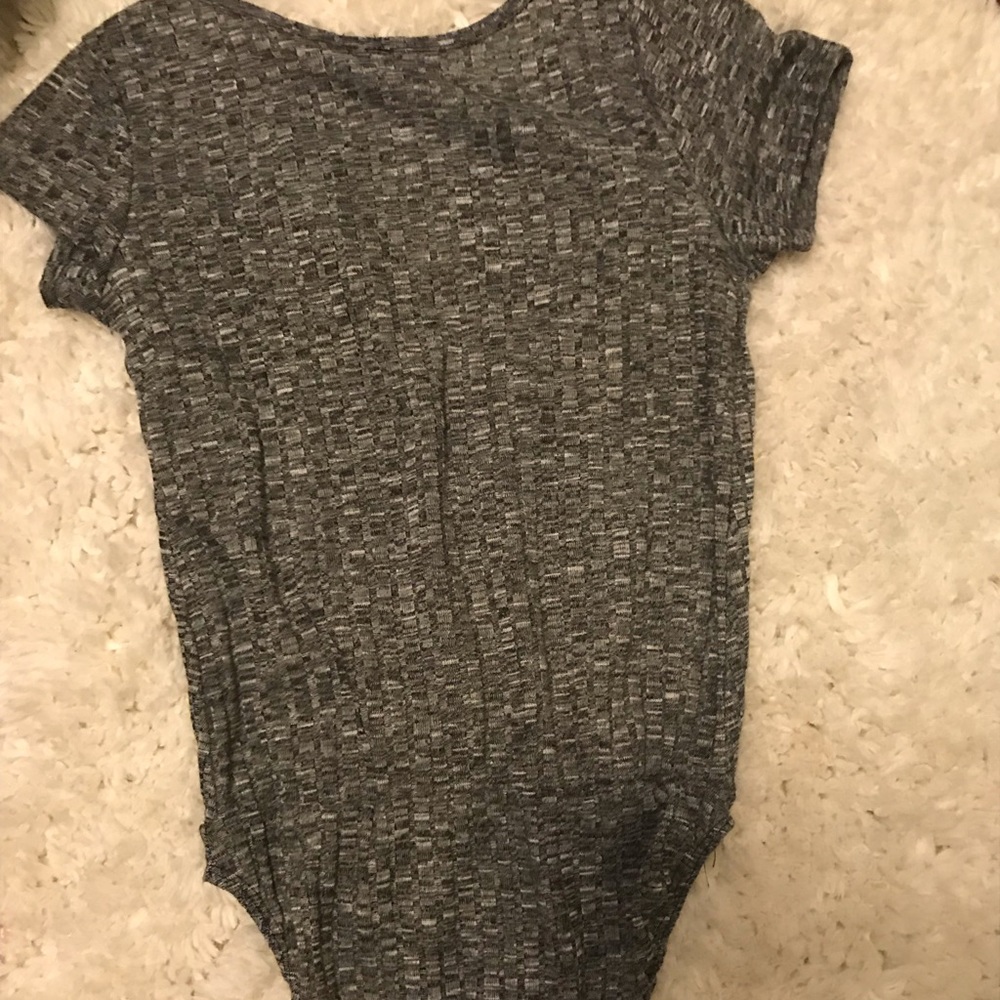 Sexy, dark grey bodysuit. 🔥